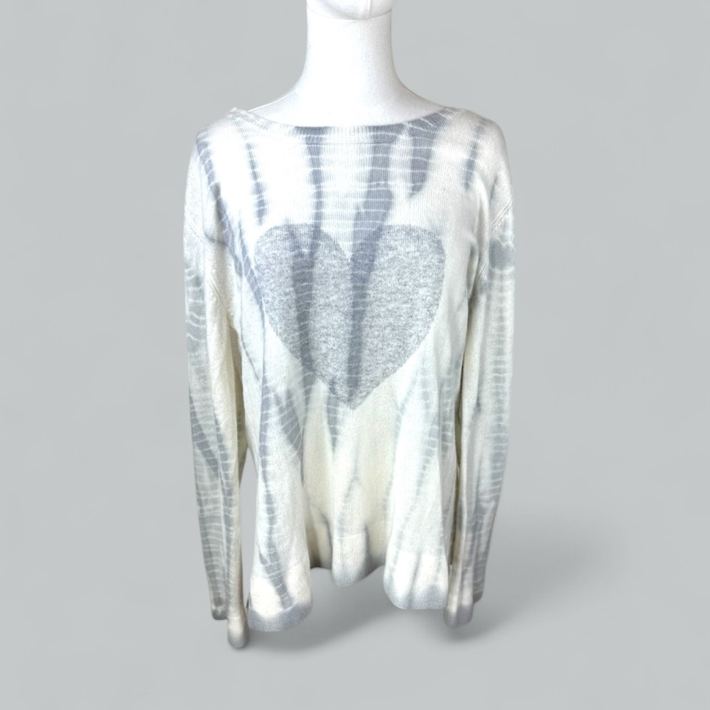 Amici NWT size XL silver gray heart cashmere crewneck lightweight sweater‎